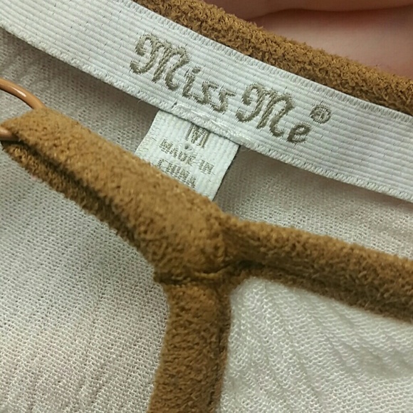 Miss Me crochet and Lace tank - Picture 4 of 7